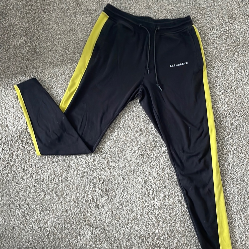 ALPHALETE sweatpants size M